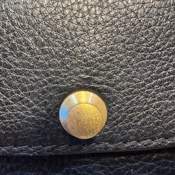 Lindquist Object Faba in Black - Picture 3 of 9